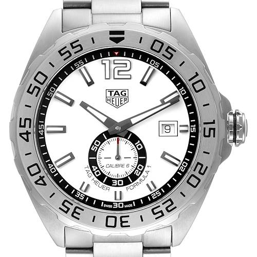 The image shows a front view of the Tag Heuer Formula 1 watch, highlighting its face, bezel, and bracelet.