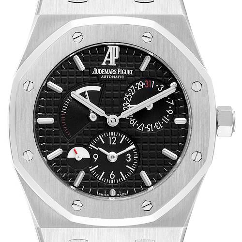 The image shows a detailed front view of the dial and bezel of an Audemars Piguet Royal Oak watch.