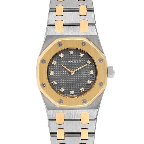 The image shows a straight-on view of the Audemars Piguet Royal Oak watch, highlighting its octagonal bezel, dial, and bracelet.